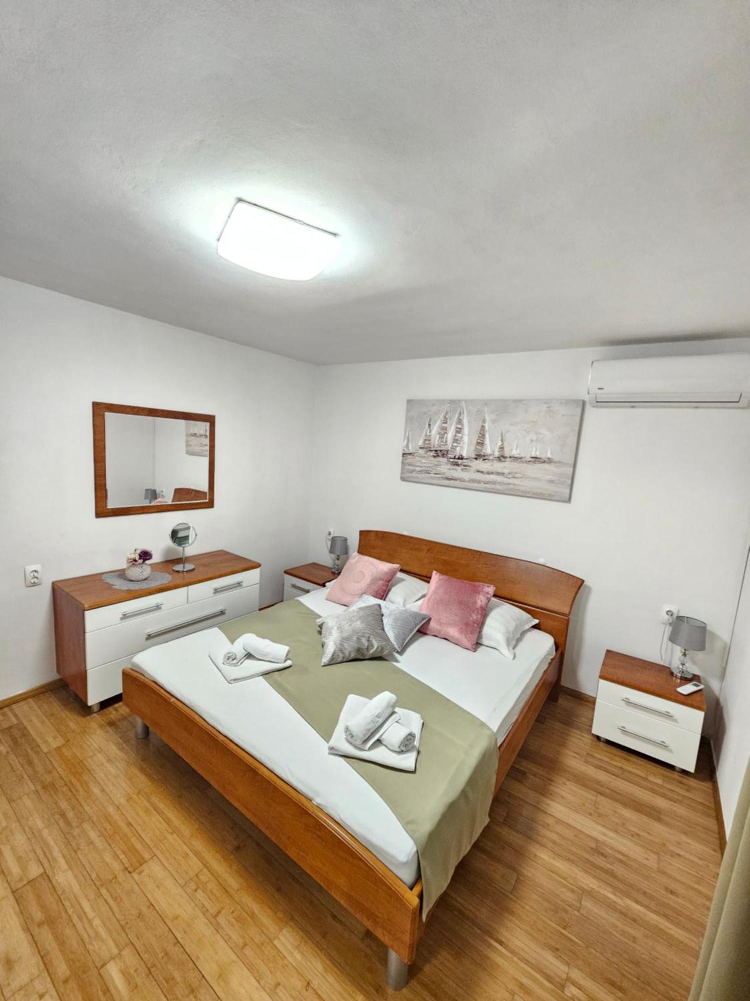 Apartments Iva Makarska Exteriör bild